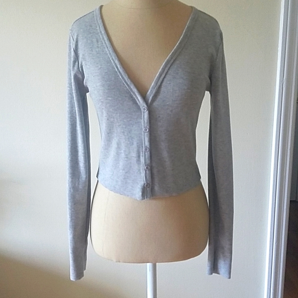 New. Sz. S Grey sweater.